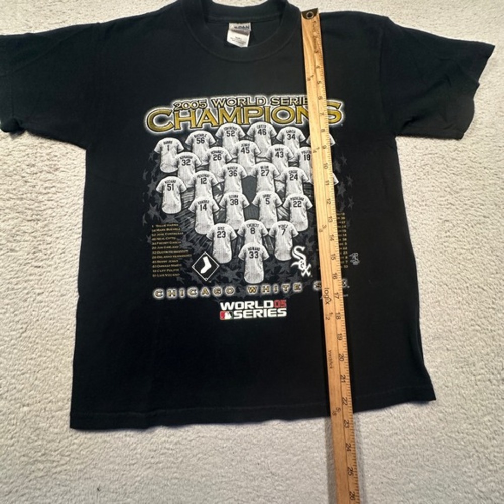 Vintage Y2K Gildan Chicago White Sox Tee Men Youth L 2005 World Series Champions - Picture 8 of 8